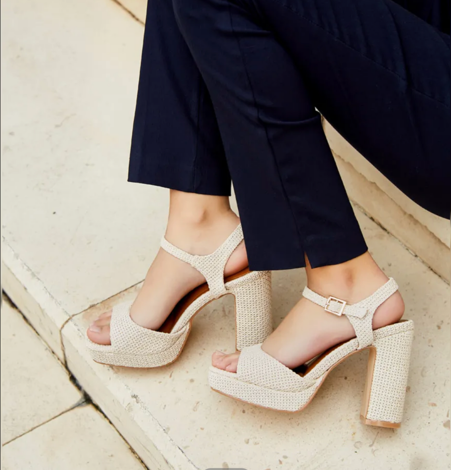 Sandales a talons bohème beige